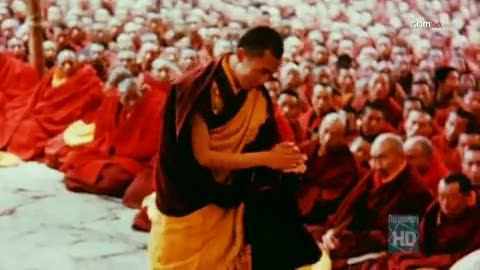 Dalai Lama debating during his Monastic Exams